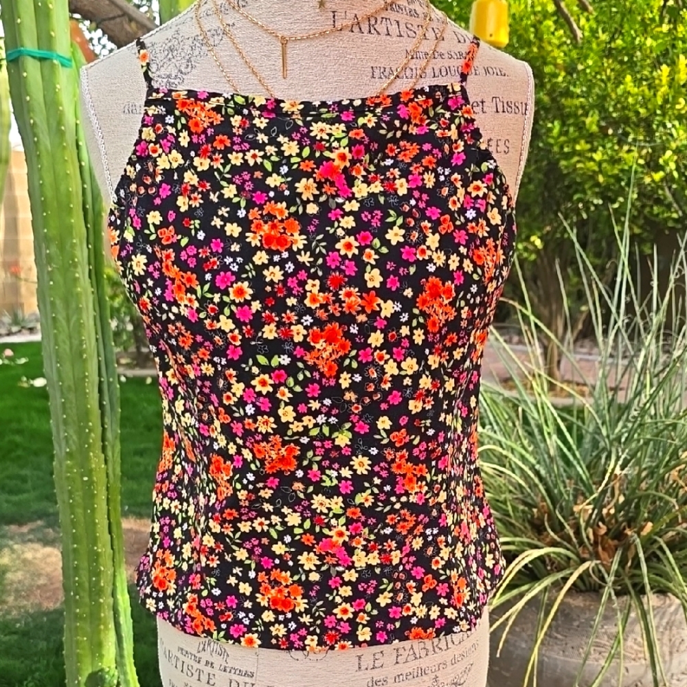 CDC Black and Red Fitted Sleeveless Camisole